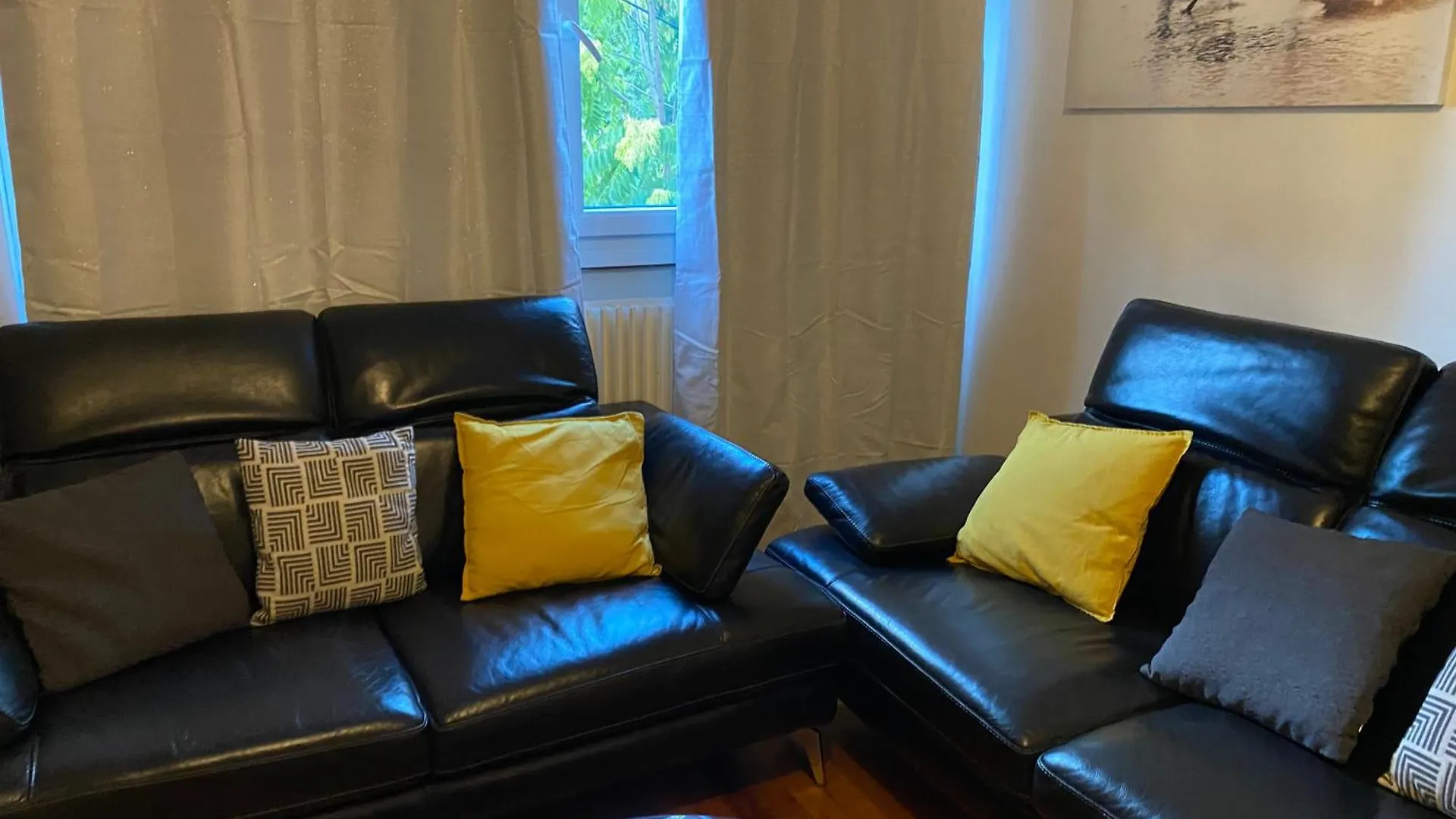 Bel Appartement De 72M, Situe Pres De Lyon Avec Parking Gratuit Caluire-et-Cuire France