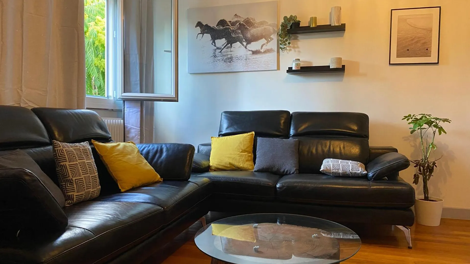 Bel Appartement De 72M, Situe Pres De Lyon Avec Parking Gratuit Caluire-et-Cuire